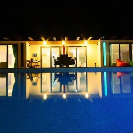 Villa Arya *